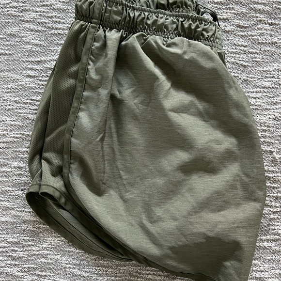 Womens Nike Tempo Athletic Shorts - XL - Picture 9 of 11